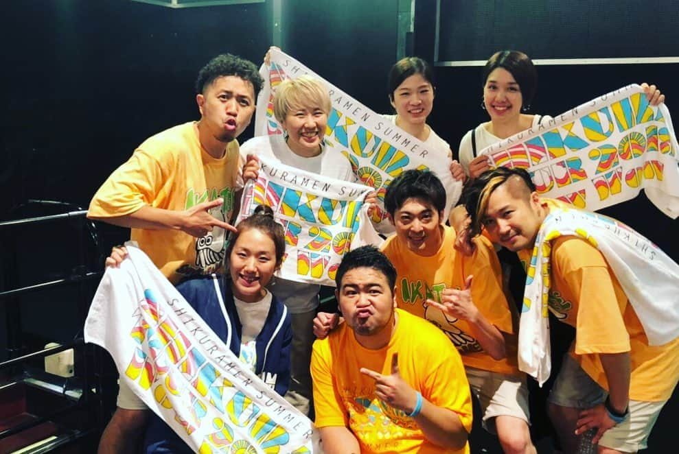 桃紅茶さんのインスタグラム写真 - (桃紅茶Instagram)「シクラツアー2019 夏 東京公演でした♪パンパンの会場にお越しいただきありがとうございました★ #シクラメン#シクラ族#新宿 #大田区#羽田ヴィッキーズ #アプリコ大ホール #大好きな人たち #はねぴょん #お祭り #wowwow」8月4日 12時15分 - momo.teatea_0223