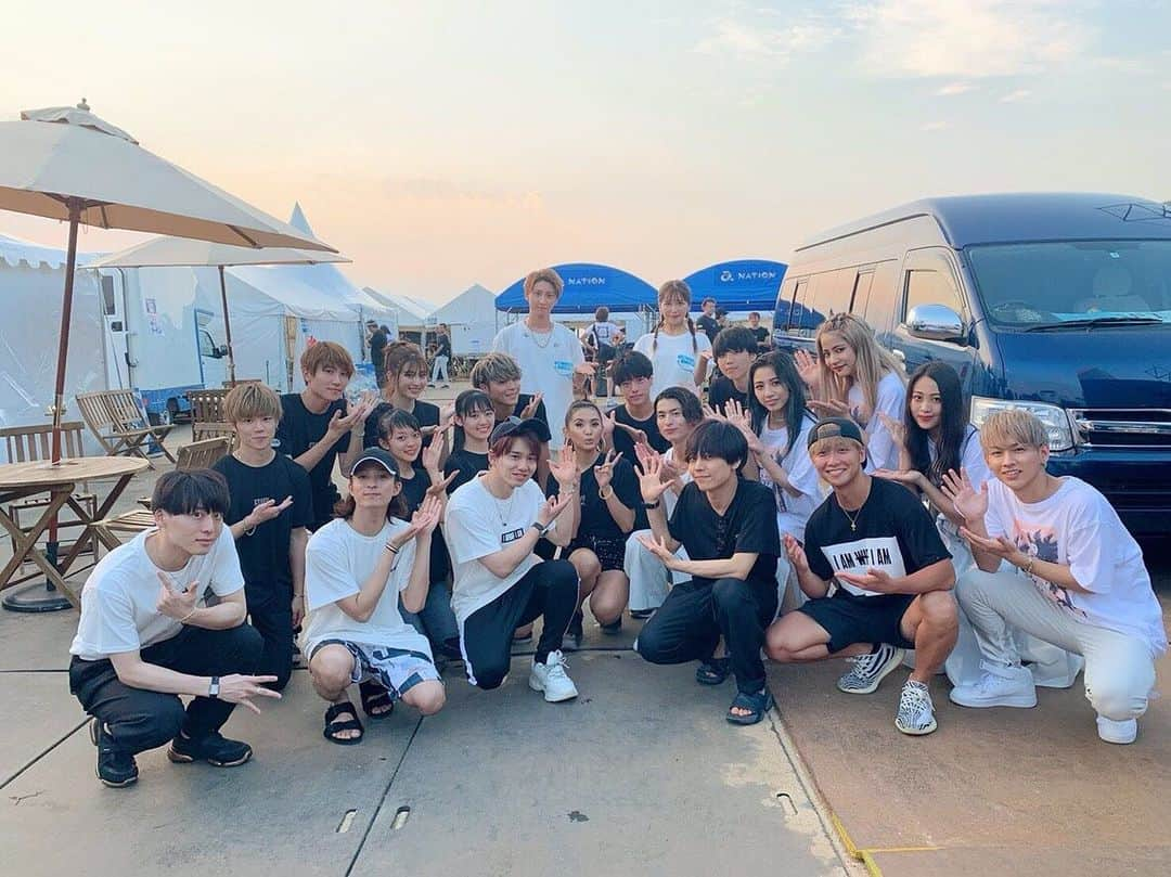 Beverlyさんのインスタグラム写真 - (BeverlyInstagram)「avex family ❤️❤️ a-nation 2019  福岡 おつかれさまでした！👏👏 みなさんと最高な ステージでパフォーマンスできて、本当に楽しかったです！😌 これからも私も頑張ります。😆✌️ #anation #福岡 #夏フェス  We all have the same goal to perform and make everyone happy through music! Thank you Fukuoka for an amazing summer to remember! I hope everyone had a good time!」8月4日 12時30分 - beverly_official_