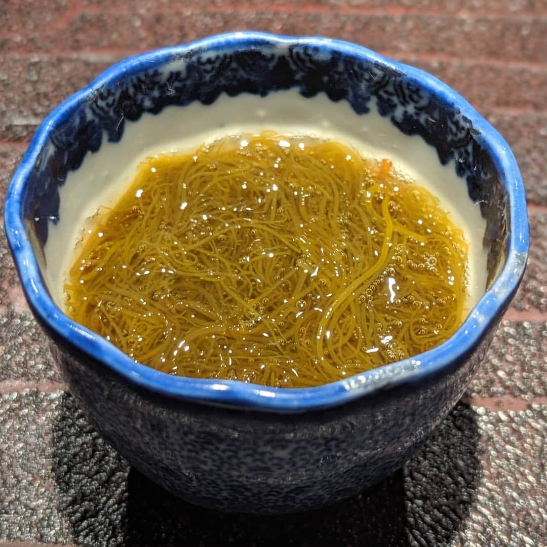 Masayasu Moritaのインスタグラム：「#もずく #mozuku #麻布グルメ #tokyo #東京 #鮨 #sushi #もりたま飯 #foodie #foodgasm #foodphotography #foodstagram #美食 #delicious #tasty #instafood #グルメ #food #yummy #foodporn #デリスタグラマー #グルメな人と繋がりたい #寿司好きな人と繋がりたい」