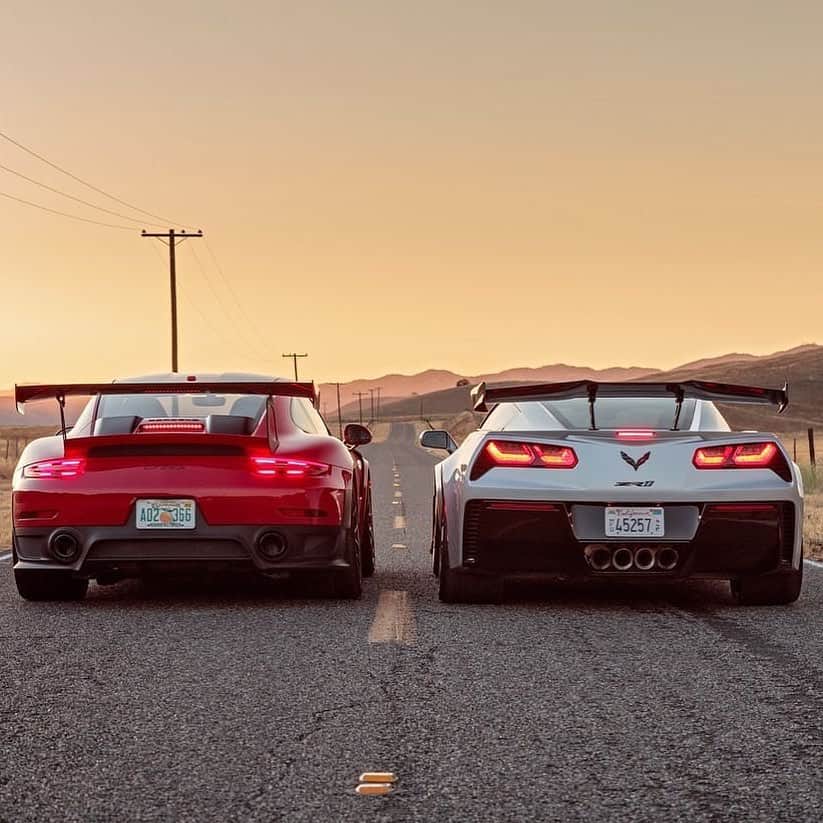 CARLiFESTYLEさんのインスタグラム写真 - (CARLiFESTYLEInstagram)「Which one would you rather have? 690hp Porsche GT2 RS or 755hp Corvette ZR1? Photo by @williamwalker #carlifestyle」8月4日 13時01分 - carlifestyle