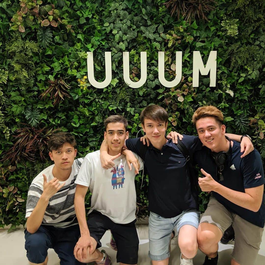 トムのインスタグラム：「UUUMに今回も会いに行ったぜー🤘🏻」