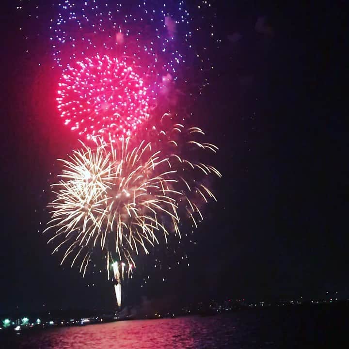 MAYUMIのインスタグラム：「🎆 #fireworks #花火 #2019」