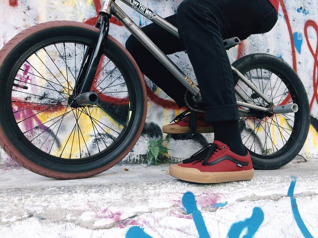 Vans Philippinesさんのインスタグラム写真 - (Vans PhilippinesInstagram)「Feel support'd in the new Old Skool Pro BMX inspired by @tymoe ! Beefed up with Vans Wafflecup construction for unreal support and pedal feel. #VansBMX #VansPhilippines」8月4日 13時40分 - vansphilippines