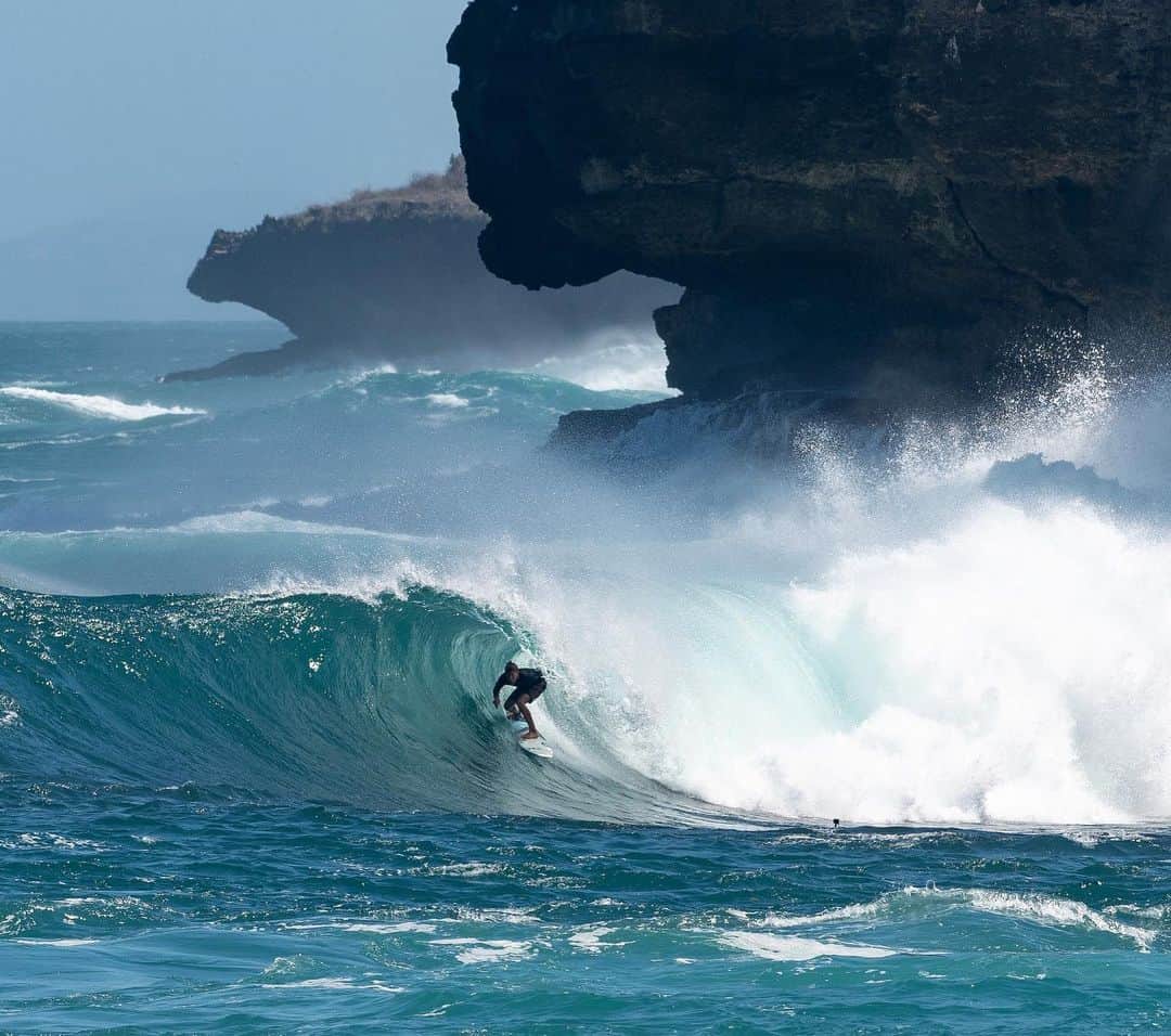 surflineさんのインスタグラム写真 - (surflineInstagram)「Java, earlier this season, with @davideconomos 📷: @ryanbelda」8月4日 13時51分 - surfline