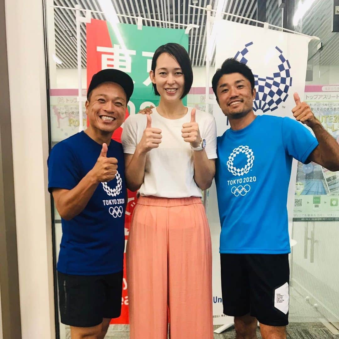 大山加奈さんのインスタグラム写真 - (大山加奈Instagram)「. . 本日は北区主催の TOKYO2020 1年前イベントにて バレー教室とトークショーを させていただきました！ . . 末續さんとケチャップさんと 楽しい楽しい時間になりました‼︎ お二人ともさすがのトーク力で 私自身とても勉強になりました‼︎‼︎ . . バレー教室に参加してくれたみんな ありがとう😊‼︎ . . そして北区のみなさま ありがとうございました‼︎‼︎ . . #北区 #トップアスリートのまち #TOKYO2020 #1yeartogo  #末續慎吾 さん #DJケチャップ さん #asics #アシックス #asicsvolleyball」8月4日 14時15分 - kanaoyama0619