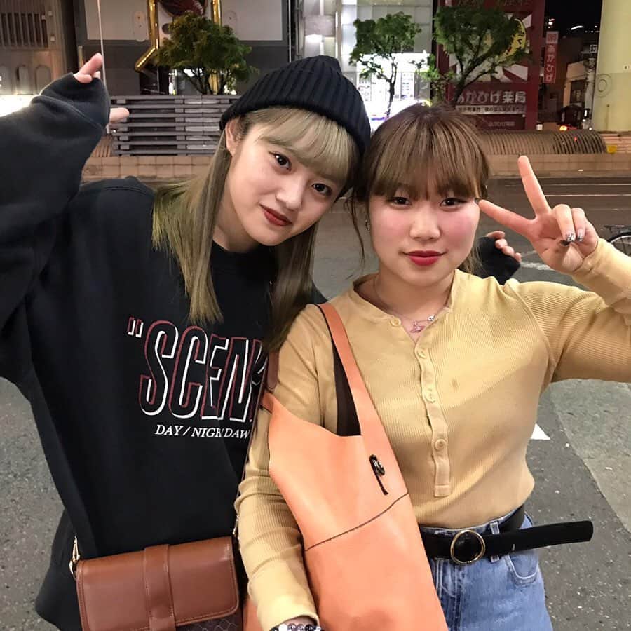 中村貴咲のインスタグラム：「あなたがいたからたくさん乗り越えられました。 お誕生日おめでとう🌸❤️ 死んでも友達 いっぱいたくさん乗り越えよーぜ🤝 Happy birthday BFF 👯  @ssfwruna  #るなきサイヤージン」