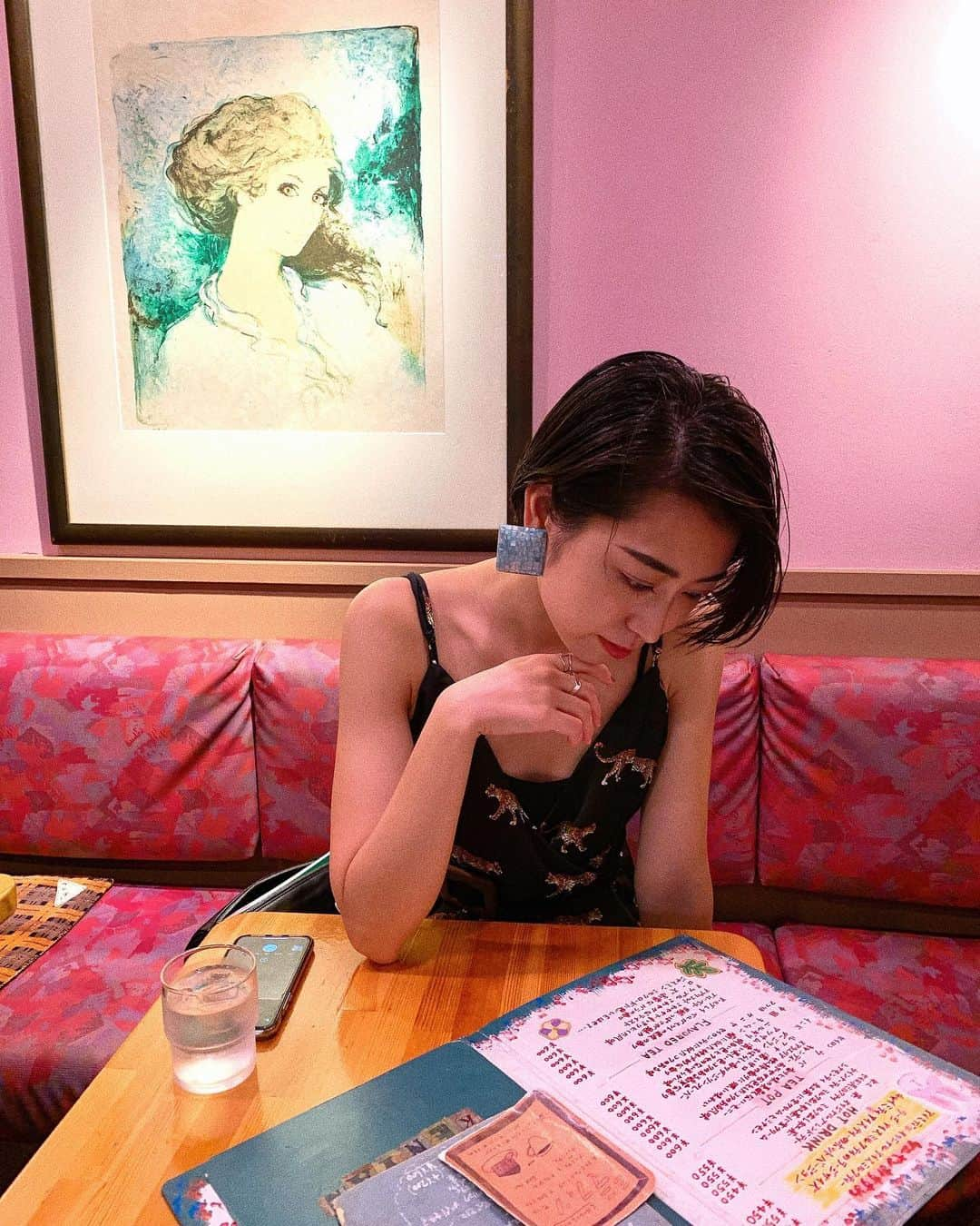 中里亜美さんのインスタグラム写真 - (中里亜美Instagram)「🍹 谷間は無くても 谷間に汗は かくんだなあ  あみを . . #2019夏 #びっしょり #ぐっしょり #あみを」8月4日 14時52分 - __ami__go__