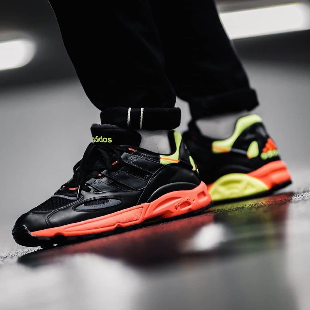 Sneaker Newsさんのインスタグラム写真 - (Sneaker NewsInstagram)「The adidas LXCON 94 returns soon with neon accents above a bright crimson midsole. For details on upcoming retro runner, hit the link in our bio.」8月4日 14時55分 - sneakernews