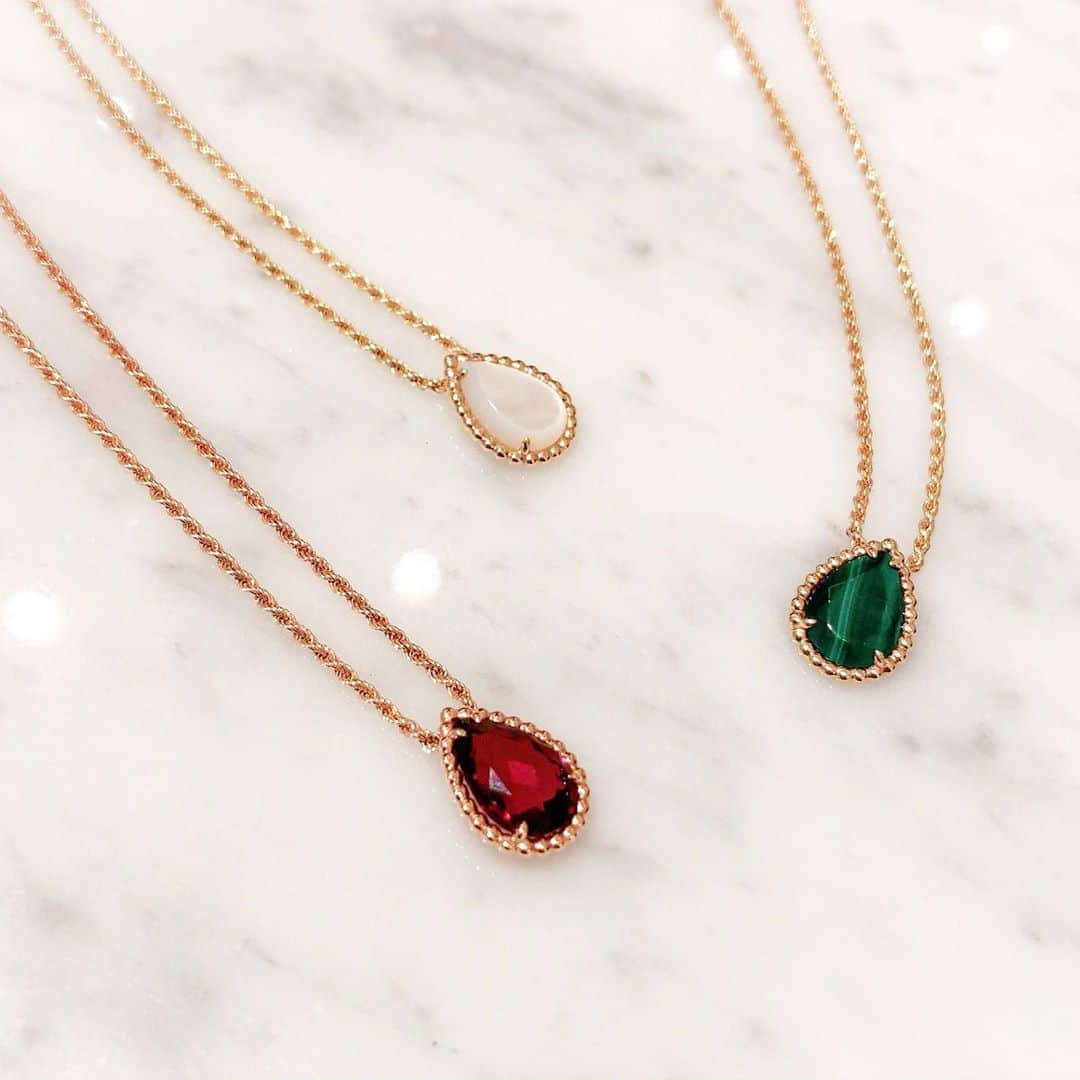 bijouxthreecさんのインスタグラム写真 - (bijouxthreecInstagram)「【BOUCHERON】 セルパンボエム ペンダント スモール メゾンの代表的なデザインコードのツイストチェーンと、カラーストーンのペンダントは、自由な精神と女性らしさを表現しています✨  #ビジュースリーク  #bijouxthreec  #boucheron  #ブシュロン  #セルパンボエム  #ペンダント  #pendant  #ネックレス  #necklace  #新潟 #古町 #クラッシュアンドカンパニー」8月4日 15時07分 - bijouxthreec