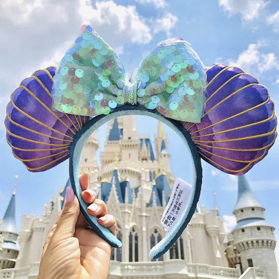 Walt Disney Worldのインスタグラム：「The Little Mermaid 30th Anniversary ears have swam their way into #WaltDisneyWorld! 🐚✨ #LittleMermaid30th #DisneyStyle #WaltDisneyWorld (📷: @themeparkologist)」