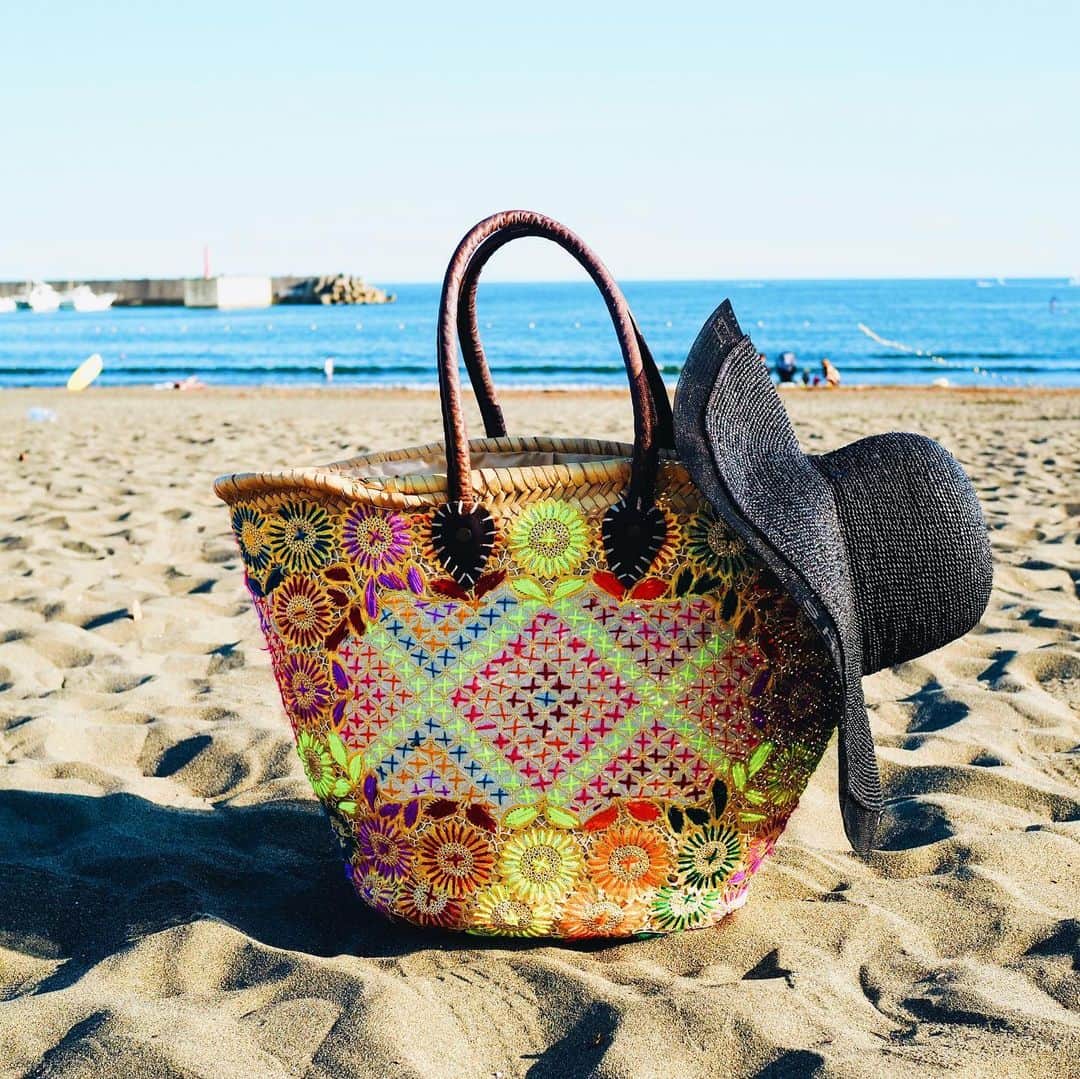クリスティン・ウェイのインスタグラム：「Hello summer#enoshima #shonan #江ノ島 #summer #summervacation #beachfashion」