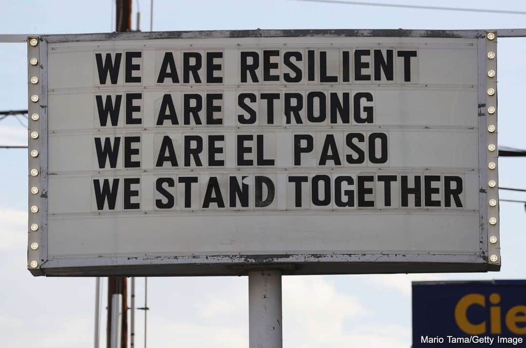 ABC Newsさんのインスタグラム写真 - (ABC NewsInstagram)「"WE ARE RESILIENT WE ARE STRONG WE ARE EL PASO WE STAND TOGETHER"  A sign is posted near the site of the deadly El Paso, Texas, mass shooting that killed at least 20 people. #elpaso #shooting #breakingnews #abcnews」8月5日 0時31分 - abcnews