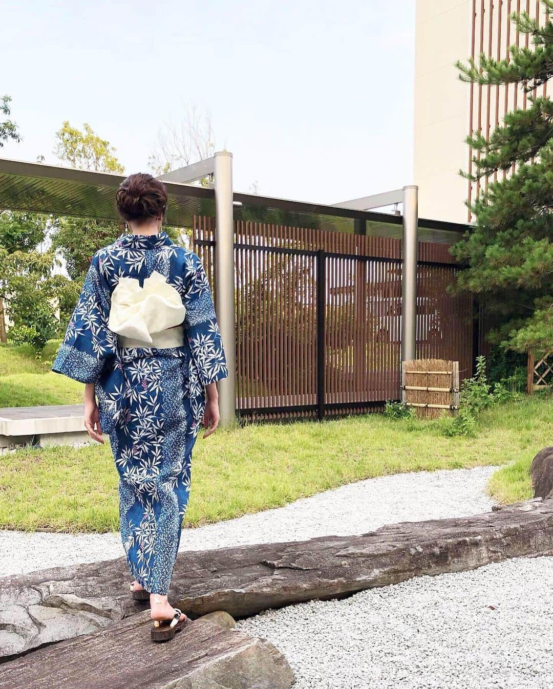 湯浅喬子さんのインスタグラム写真 - (湯浅喬子Instagram)「YUKATA👘8/3✨ . pierce: @uiqut 🐚 hair: @ohkuni さんありがとうございました✨ #神戸#花火大会#hanabi#kobe」8月5日 0時32分 - kyorco