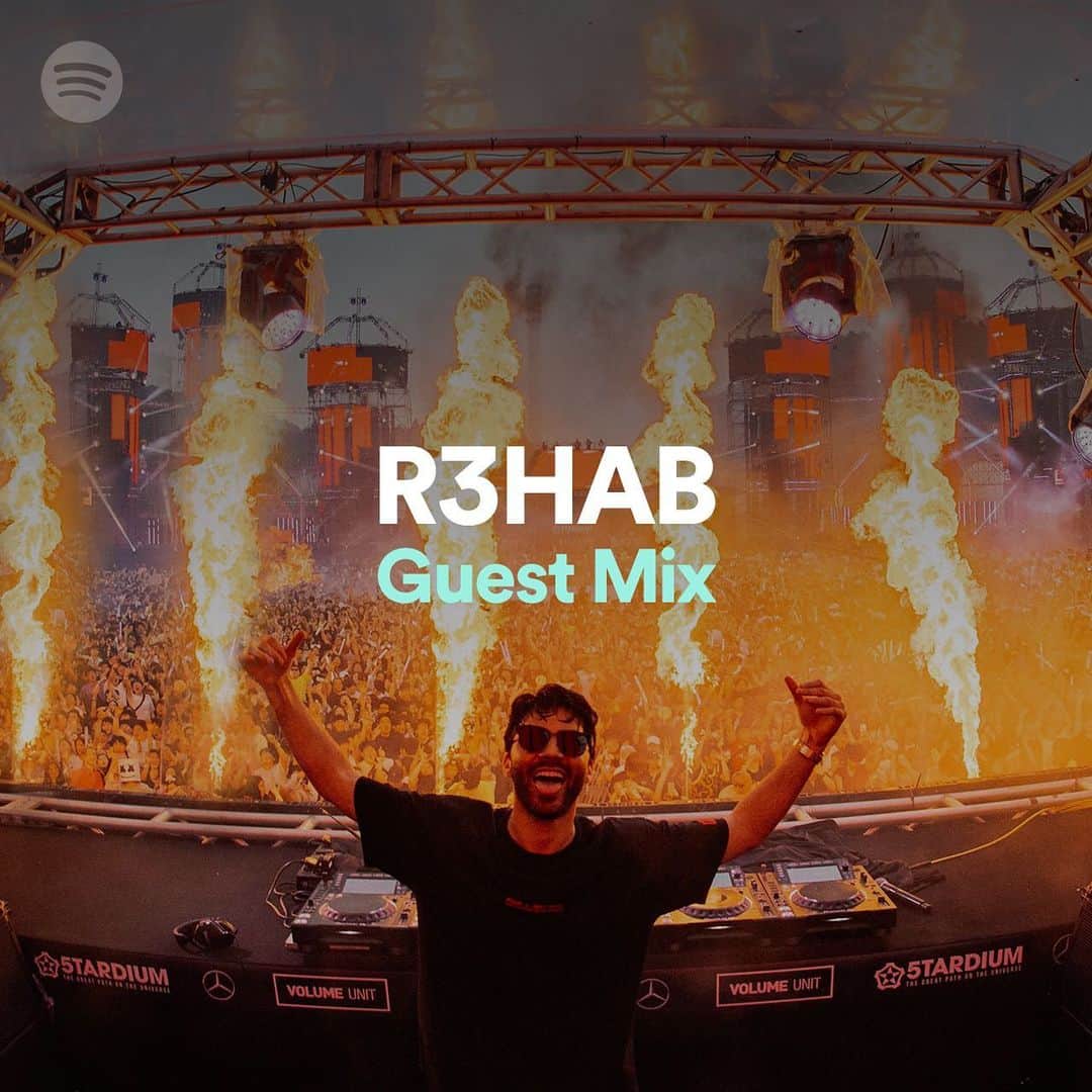 R3habさんのインスタグラム写真 - (R3habInstagram)「R3HAB on the Guest Mix 🔥🔥⁣ ⁣ thank you @austinkramer for having me 🙏🏼🙏🏼⁣ ⁣ If you're wondering if it's hot when I DJ and the flames goes on.... YES! Its super hot and I feel like I am a chicken skewer 🤷🏽‍♂🤣」8月5日 0時36分 - r3hab