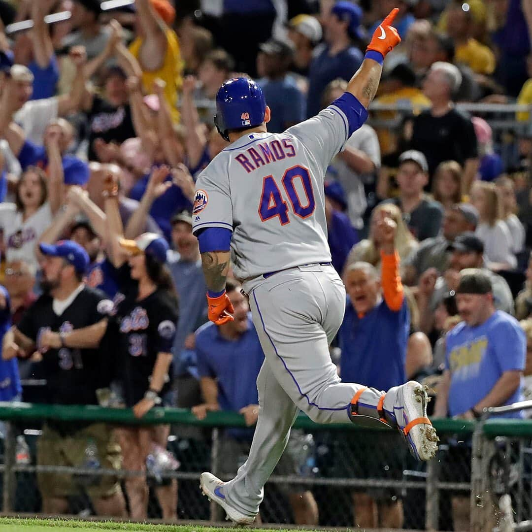 ニューヨーク・メッツさんのインスタグラム写真 - (ニューヨーク・メッツInstagram)「It was a nice night for a nice night. 🐃 #Mets #LGM」8月5日 0時53分 - mets