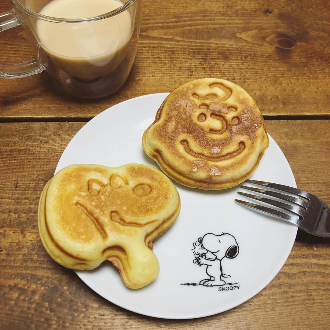 のインスタグラム：「. ムラムラに なってしまった… . なぜー｡ﾟ(ﾟ´ω`ﾟ)ﾟ｡ . それでもかわいい♡ . #スヌーピー #チャーリーブラウン #カフェオレ #おうちカフェ」