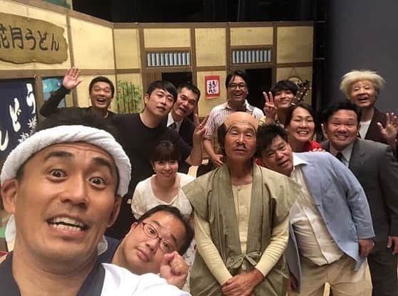 前田まみさんのインスタグラム写真 - (前田まみInstagram)「石田靖兄さん座長公演✨ #名古屋市公会堂 #貸切公演  ありがとございました😊✨ 石田兄さんのインスタからお写真いただきました🙇‍♂️ 東京の皆さんとご一緒できてとても嬉しかったです😃勉強させていただきました！ 国崎姉さんと楽屋でずっとお話できて楽しかったです〜💓 姉さん相変わらず優しい温かい楽しい☺️ステキ姉さんです✨ 今回はジミー兄さんの恋人役でした👫 ありがとうございました😌🌈 #石田靖 座長 #ジミー大西 #カートヤング #シベリア文太 さん #西島巧輔さん #ギンナナ金成 さん #ガリットチュウ熊谷 さん #シマッシュレコード島居 さん #シマッシュレコード嶋田 さん #赤松新 さん #国崎恵美 さん #前田まみ  #間寛平 師匠  #吉本新喜劇 #よしもと新喜劇 #新喜劇 2019.8.4」8月5日 1時14分 - koromami24