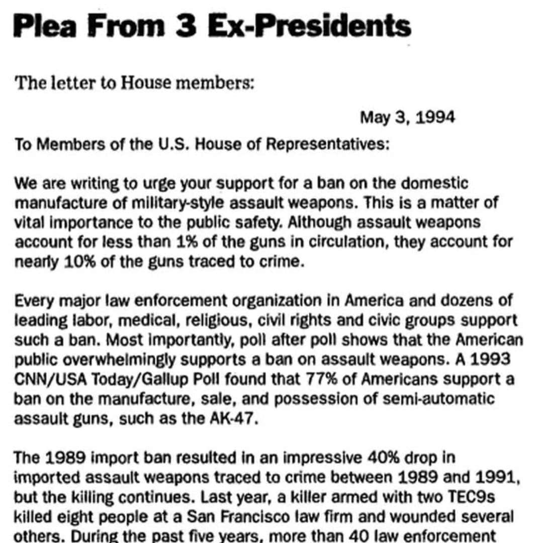 エリザベス・バンクスさんのインスタグラム写真 - (エリザベス・バンクスInstagram)「America can ban assault weapons. We don’t have to live this way. Honor the victims of these preventable murders by getting involved (@everytown @momsdemand ) and finding leaders - whatever your party - that support #gunsense and VOTE」8月5日 1時26分 - elizabethbanks