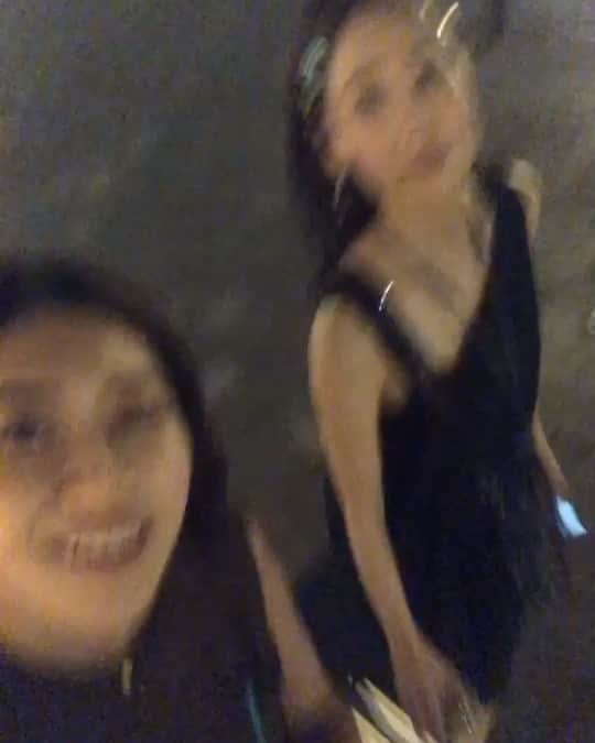 小林ようのインスタグラム：「ウィンクしてる動画見たよーって言って頂いたけど基本ウィンクばっかしてるからどの動画かわからない #なちゅらるぼーんあいどる(28歳) . #夜散歩 #ぶらぶら #夏2019 #東京 #summer2019 #tokyo #walking #小林のしょうもない動画」