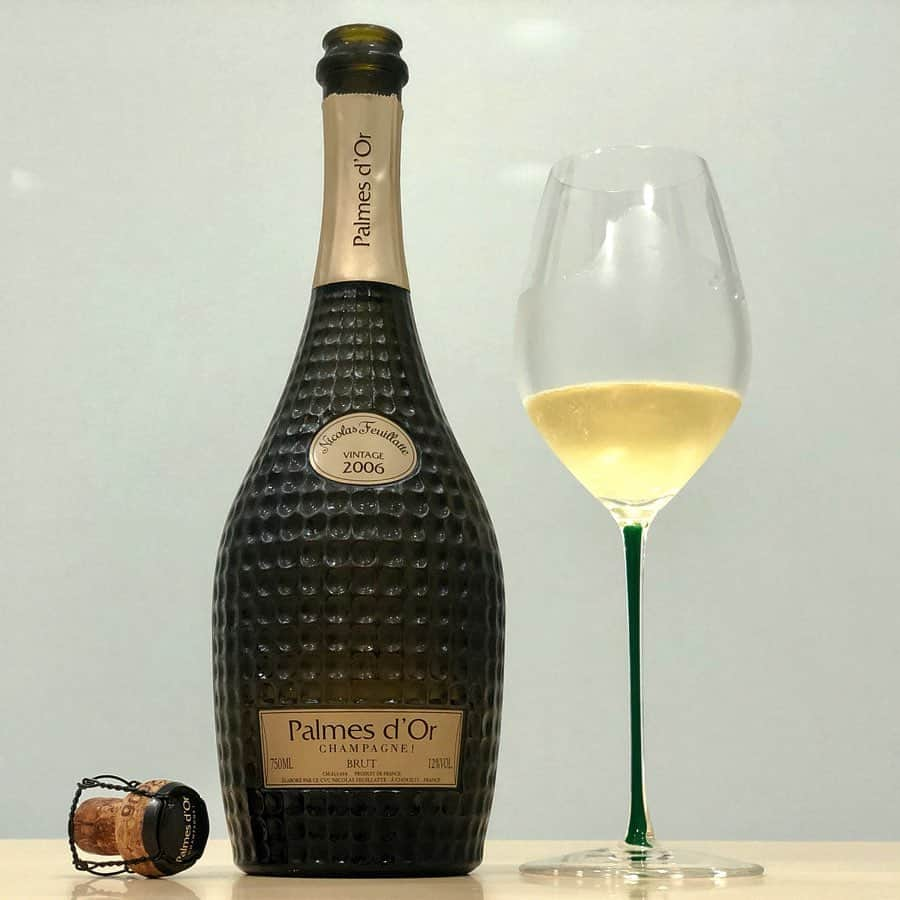 エンリケ・ソラ・クレメンテさんのインスタグラム写真 - (エンリケ・ソラ・クレメンテInstagram)「Palmes d’Or 2006 Champagne Nicolas Feuillatte. ———— Perfect balance between Chardonnay and Pinot Noir. • • • • #nicolasfeuillatte #palmesdor #champagnenicolasfeuillatte #vintage2006 #riedel #riedelglass #vino #vin #vinho #вино #ワイン #紅酒 #wein #champagne #winelover #wineinfluencer #winetime #foodporn #food #winecellar #wineporn #instawine #winetasting #sommelier #foodandwine #champagnelover」8月4日 17時32分 - kike_sola