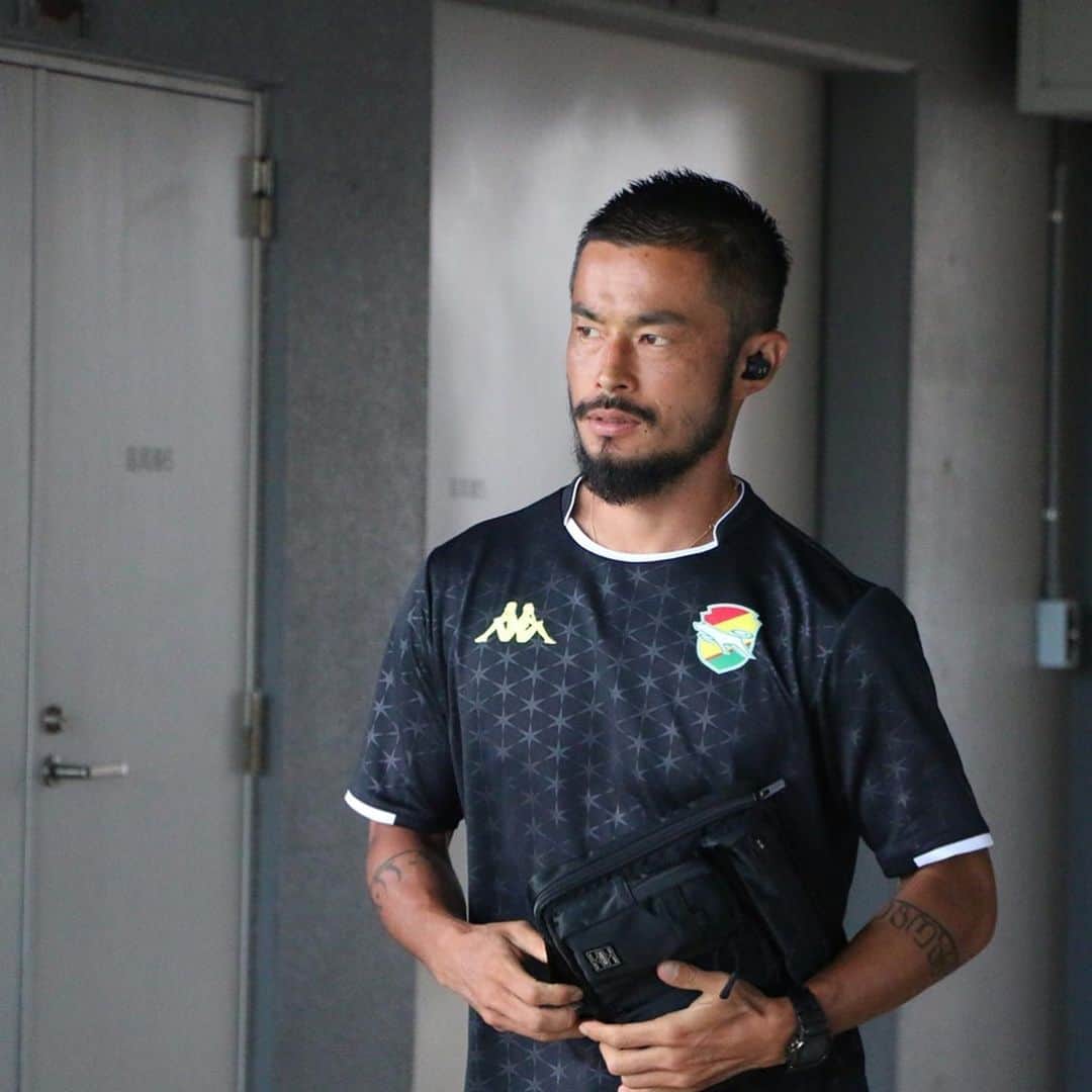 ジェフユナイテッド市原・千葉のインスタグラム：「チームが白波スタジアムに到着！ #jefunited  #ジェフ千葉 #鹿児島ユナイテッドFC #白波スタジアム #明治安田生命J2リーグ #jleague #Jリーグ」