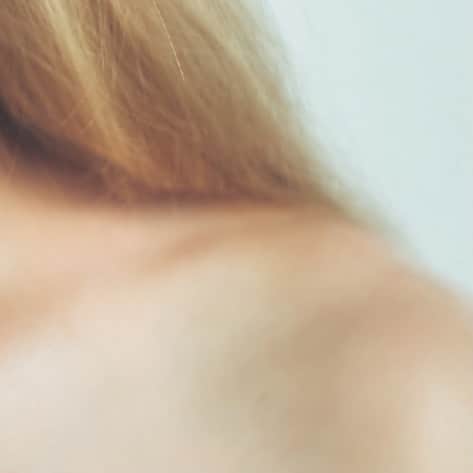 感覚ピエロのインスタグラム：「▼ ■AL「全裸 - naked -」 Art Director & Designer：秋月 琢登 / 沓澤 さゆり Photographer：Masato Moriyama [ TRIVAL ] Hair & Makeup：KATO [ TRON ] Model：Evgenia ・ ・ ・ #感覚ピエロ #感エロ #KKP #ロック #バンド #フルアルバム #ベスト #全裸」