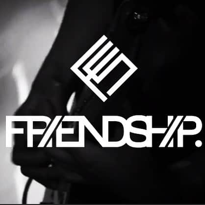 のインスタグラム：「‪気鋭のデジタルディストリビューションサービス〈FRIENDSHIP.〉に‬ ‪キュレイターとして参加させて頂く事になりました。‬ ‪先ず、僕の好きな音楽をプレイリストにしました。‬ ‪誰かの発見や気づきになると嬉しい。‬ ‪今回は「沈む、晦冥」がテーマ‬ ‪↓‬ ‪https://friendship.mu/playlist/robinaoki/‬ ‪聴いてもらえたら嬉しい。‬ #friendship_mu」