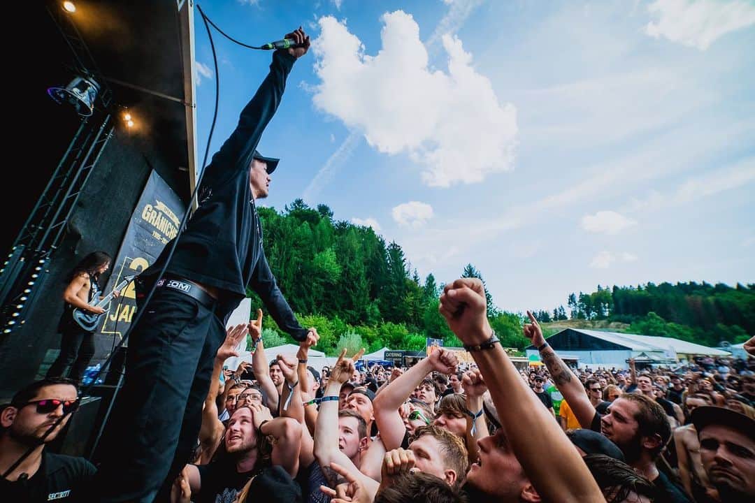 のインスタグラム：「Thank you @openairgraenichen in Switzerland yesterday! It was a great to start our “HELIX European Summer Tour” season 2. We’ll be back in November @neversaydietour! See you all there!  Photo: @johngyllhamn  #CrystalLake #Helix #WorldTour2019」
