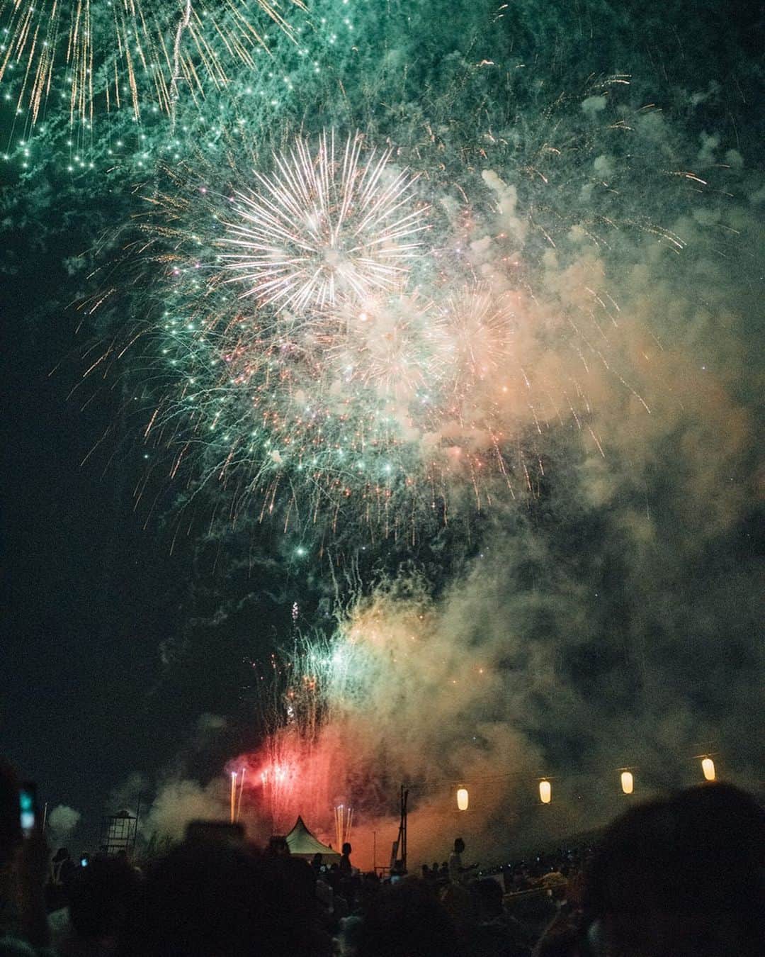 haru wagnusさんのインスタグラム写真 - (haru wagnusInstagram)「Todabashi Firework festivals  ㅤㅤㅤㅤㅤㅤㅤㅤㅤㅤㅤㅤㅤ ㅤㅤㅤㅤㅤㅤㅤㅤㅤㅤㅤㅤㅤ 今年の戸田橋花火大会は、有料席のA地区(ええところ)で観覧しました。 とても目の前で観れて、花火が綺麗すぎて最高だったなぁ。また皆で行きたい。 ㅤㅤㅤㅤㅤㅤㅤㅤㅤㅤㅤㅤㅤ ㅤㅤㅤㅤㅤㅤㅤㅤㅤㅤㅤㅤㅤ #戸田橋花火大会」8月4日 19時09分 - wagnus