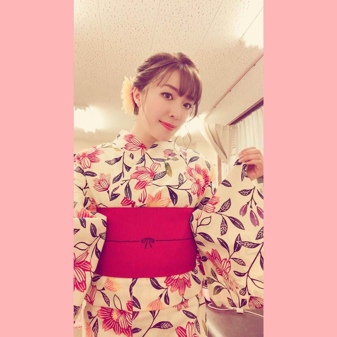 平原綾香さんのインスタグラム写真 - (平原綾香Instagram)「. ‪【再アップ！理由は一番下です！】 . .‪藤壺、浴衣を着ました‬ . ‪なんのご縁か‬ ‪この浴衣のブランド名は‬ ‪「源氏物語」なのでございます‬ . ‪とってもオススメなのでございます！‬ . ‪#源氏物語 #浴衣‬ ‪#平原綾香 #ayakahirahara ‬ ‪#氷艶 #藤壺‬ . みなさん！ごめんなさい！  自撮りしたから 着物のえりが左前（左えりが下の状態）に なってしまっていました！ . これ、めっちゃ縁起悪いので たくさんのコメント頂いたのですが 一旦削除いたしました . いっぱい書き込んでくれてたのに ごめんね・・・！」8月4日 19時20分 - ayaka_hirahara_official