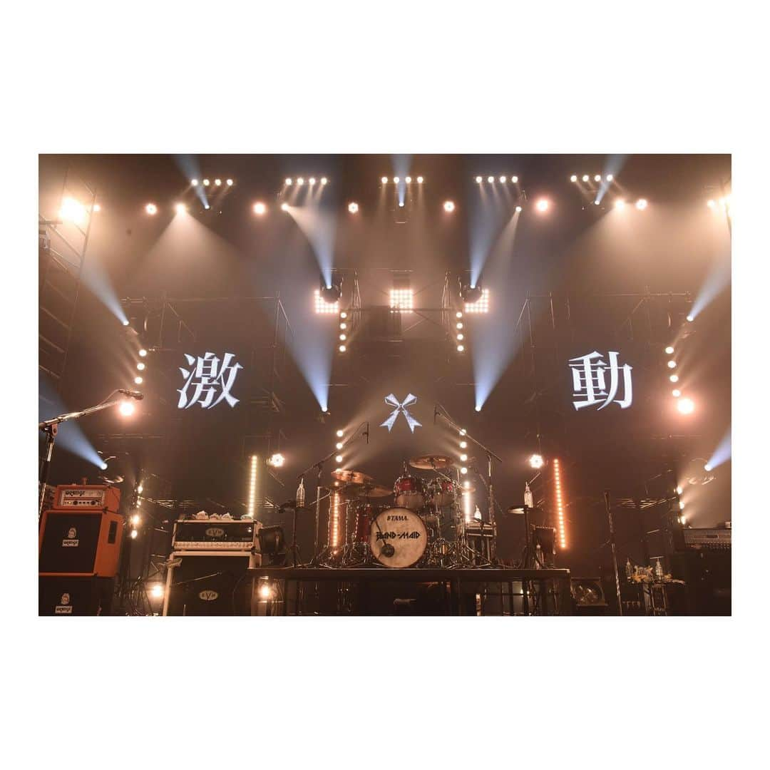 廣瀬茜さんのインスタグラム写真 - (廣瀬茜Instagram)「2019.7.30 BAND-MAID WORLD DOMINATION TOUR 2019【激動】ツアーファイナル@東京・昭和女子大学人見記念講堂 . 最ッッッ高の景色だった！！！！ みんなありがとーーーー！！！！！ 終始感動しっぱなしでした！！ . ホールでのお給仕とっても気持ち良かったなぁ🥺✨ 激動ツアー、第二章も楽しみだ🔥 .  photo by MASANORI FUJIKAWA(@masafuji93 ) .  #bandmaid #激動」8月4日 19時19分 - akane_bandmaid