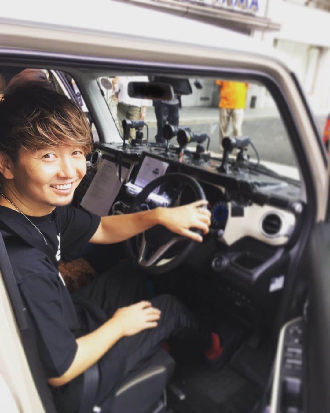 SHOCK EYEさんのインスタグラム写真 - (SHOCK EYEInstagram)「仕事で初めて車の運転したー🚙」8月4日 19時23分 - shockeye_official