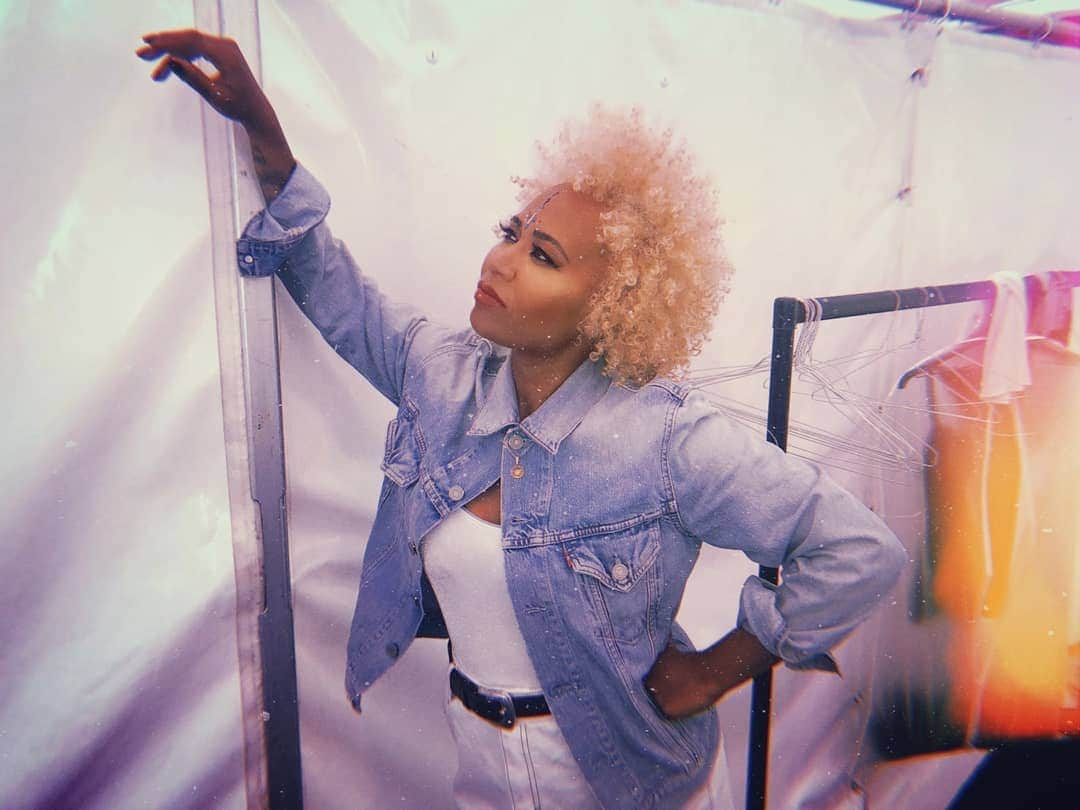 Emeli Sandéさんのインスタグラム写真 - (Emeli SandéInstagram)「My first pride!! ❤🏳️‍🌈🏳️‍🌈🏳️‍🌈 Thank you Brighton for all your love! The energy was beautiful, I loved every minute 💋」8月4日 19時26分 - emelisande