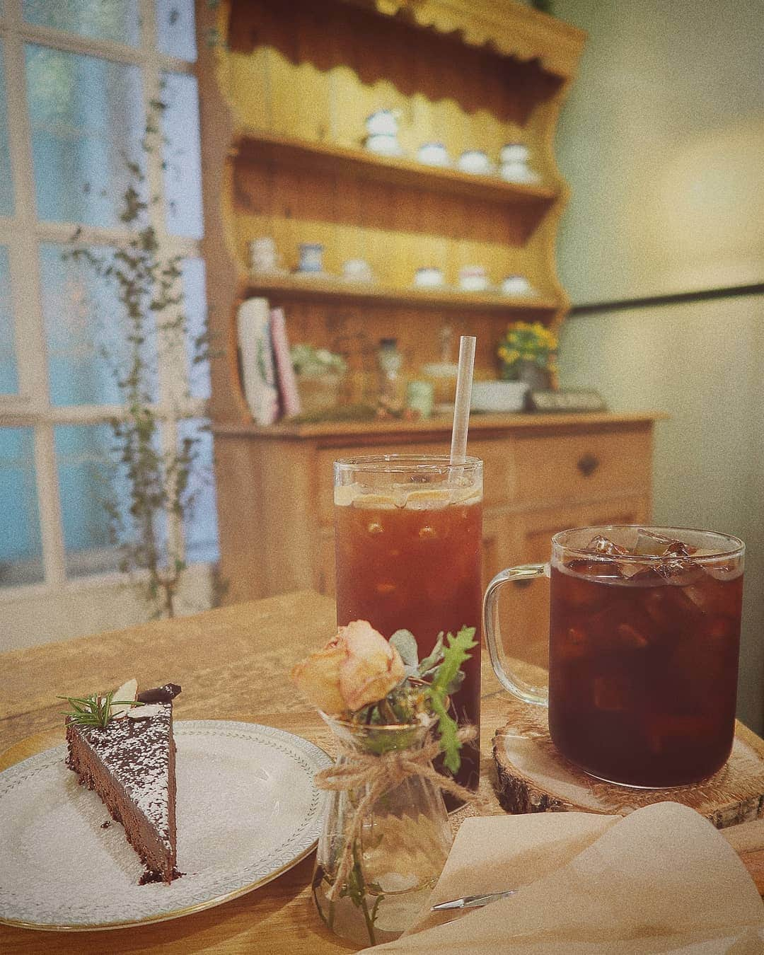 ジェイさんのインスタグラム写真 - (ジェイInstagram)「💐🌿☕꽃같은 하루 헤헿 #옘스코르 #hiemscor #협찬」8月4日 19時31分 - kimjeii