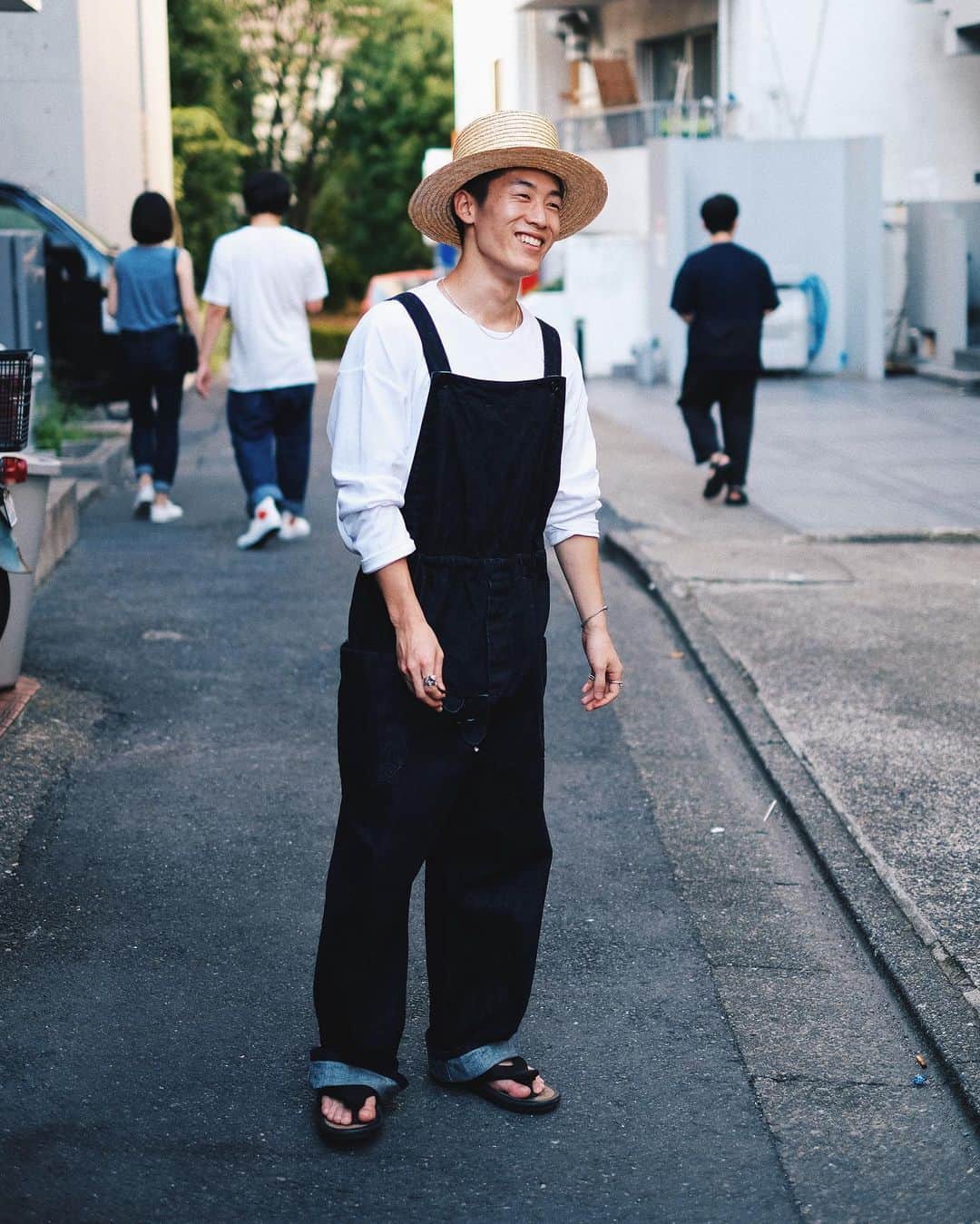 yukiのインスタグラム：「本日 @chitose_magazine のイベントですっ！ 22時まで！ ふじさんのアーミッシュをかぶった」