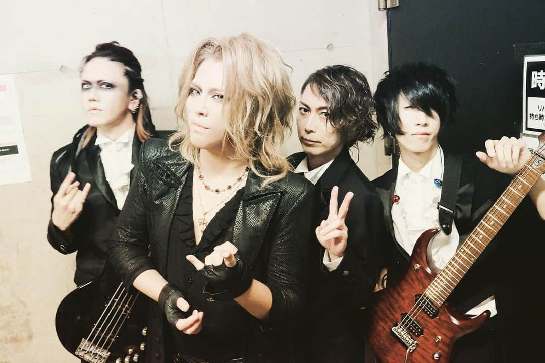 KAMIJOさんのインスタグラム写真 - (KAMIJOInstagram)「名古屋二日間どうもありがとう！ 凄く楽しかった  #KAMIJO #名古屋」8月4日 19時49分 - kamijoofficial