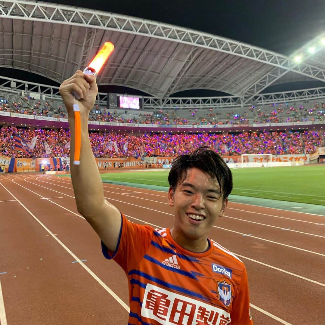 のインスタグラム：「やったね✨勝利やったね🏅 ダメ押しの4点目はプロ #初ゴール の #本間至恩 選手⚽️💖 #albirex  #プラネタスワン すたーとーー🌈」