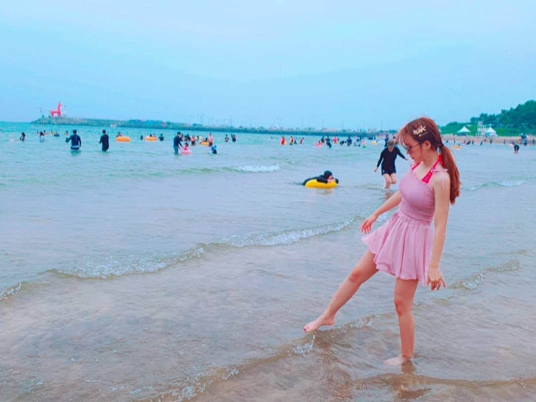 ウェイ さんのインスタグラム写真 - (ウェイ Instagram)「원없이 물안에서 놀았다!!🐋🌊🏊‍♀️🏝 . #제주도해수욕장 #제주도 #jejuisland」8月4日 20時02分 - baysunny
