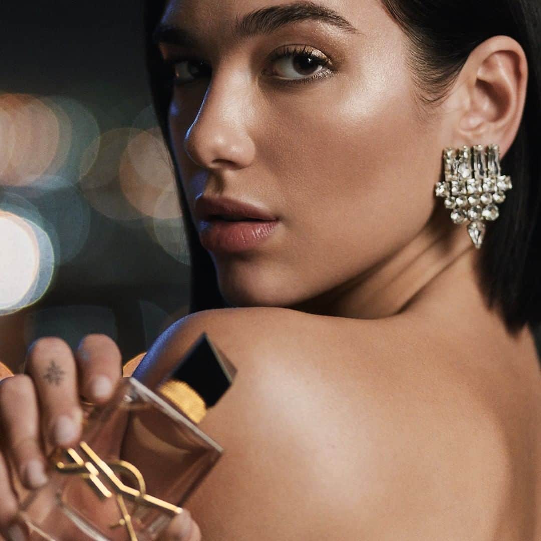 Yves Saint Laurent Beautyさんのインスタグラム写真 - (Yves Saint Laurent BeautyInstagram)「“To be free for a woman in 2019 goes without asking. We live life by our own rules.” @dualipa Dua Lipa is #LIBRE, the new feminine fragrance by YSL Beauté. GET A FIRST LOOK - LINK IN BIO. #yslbeauty #iamlibre #dualipa」8月4日 20時05分 - yslbeauty