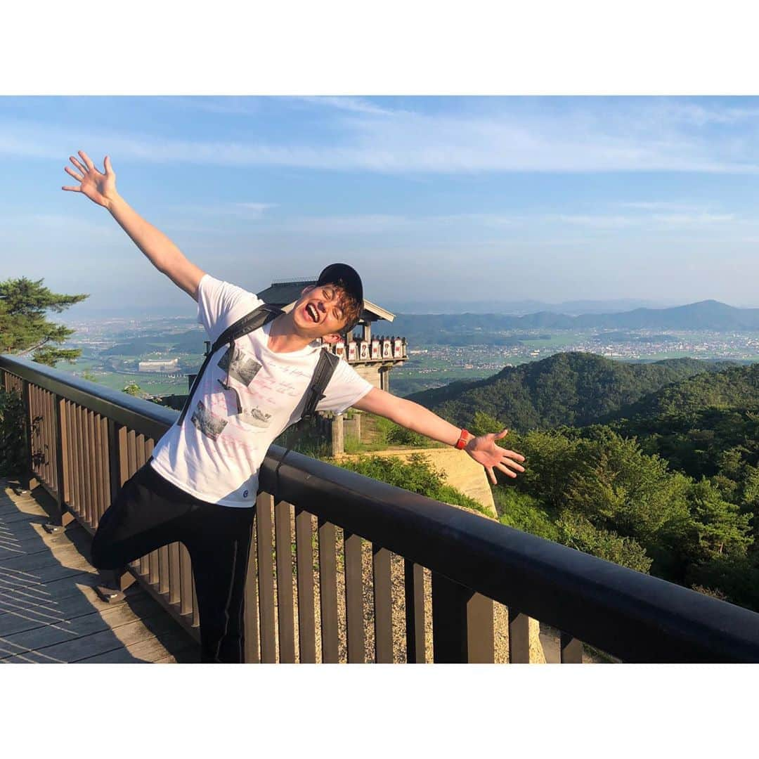 ハリー杉山さんのインスタグラム写真 - (ハリー杉山Instagram)「素敵な思い出を岡山、ありがとう！ 次回はゆっくり^_^ それでは東京へ！また怒涛の1週間が始まります！！！ Great times in Okayama. Now bracing myself for a hectic week in Tokyo.  #岡山 #okayama #ロケ #fab #journey #日本縦断  #ハリー杉山」8月4日 20時11分 - harrysugiyama