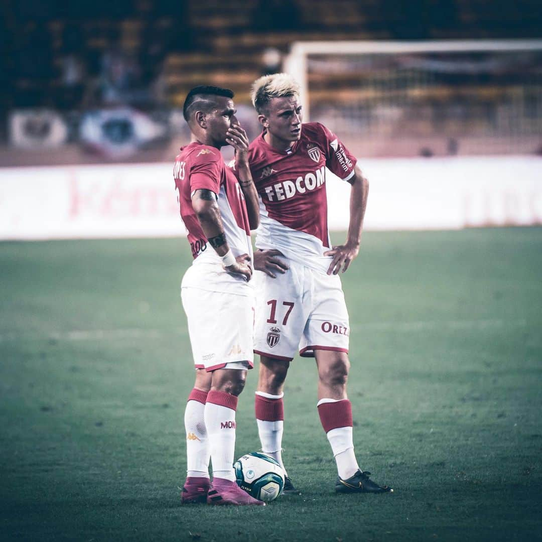 ASモナコさんのインスタグラム写真 - (ASモナコInstagram)「🤭 @ronylopes10 X @alex_golovin17 🥰」8月4日 20時36分 - asmonaco