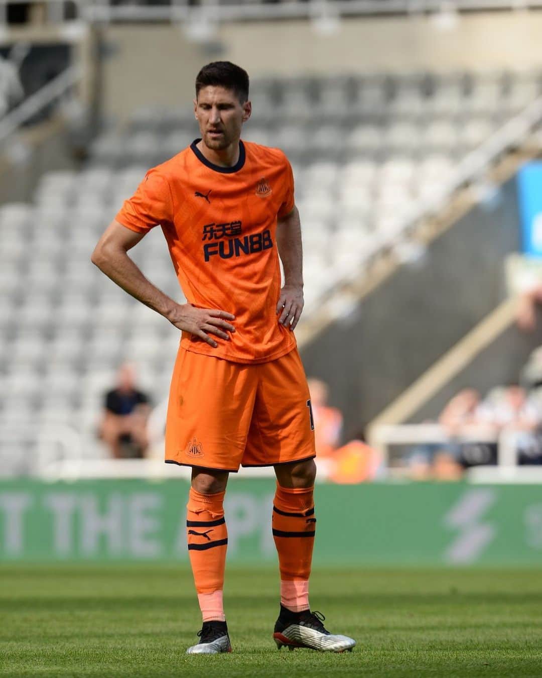 フェデリコ・フェルナンデスのインスタグラム：「Ready for another @premierleague season.」