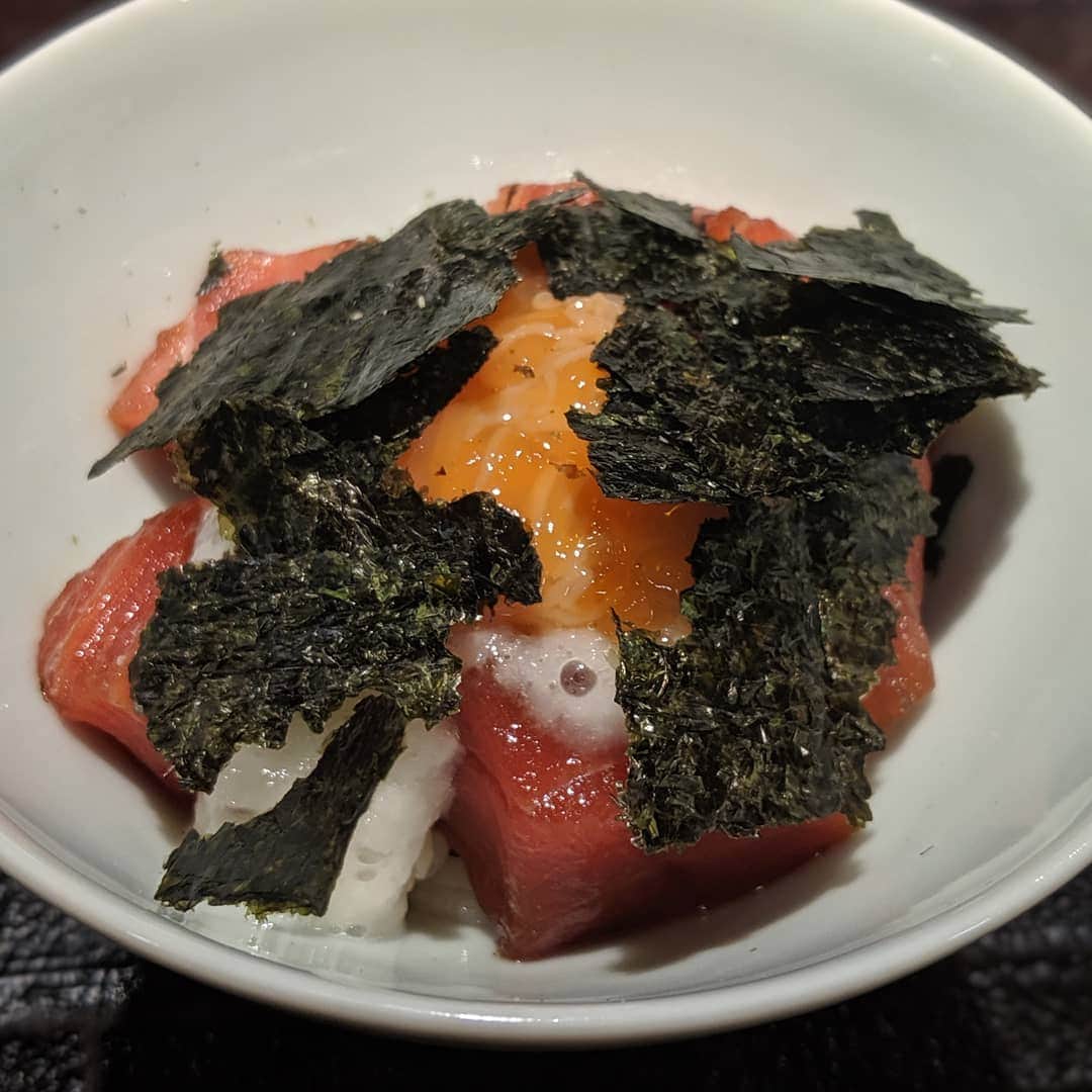 Masayasu Moritaのインスタグラム：「#山掛け丼 #とろろ #まぐろ #麻布グルメ #tokyo #東京 #鮨 #sushi #もりたま飯 #foodie #foodgasm #foodphotography #foodstagram #美食 #delicious #tasty #instafood #グルメ #food #yummy #foodporn #デリスタグラマー #グルメな人と繋がりたい #寿司好きな人と繋がりたい」