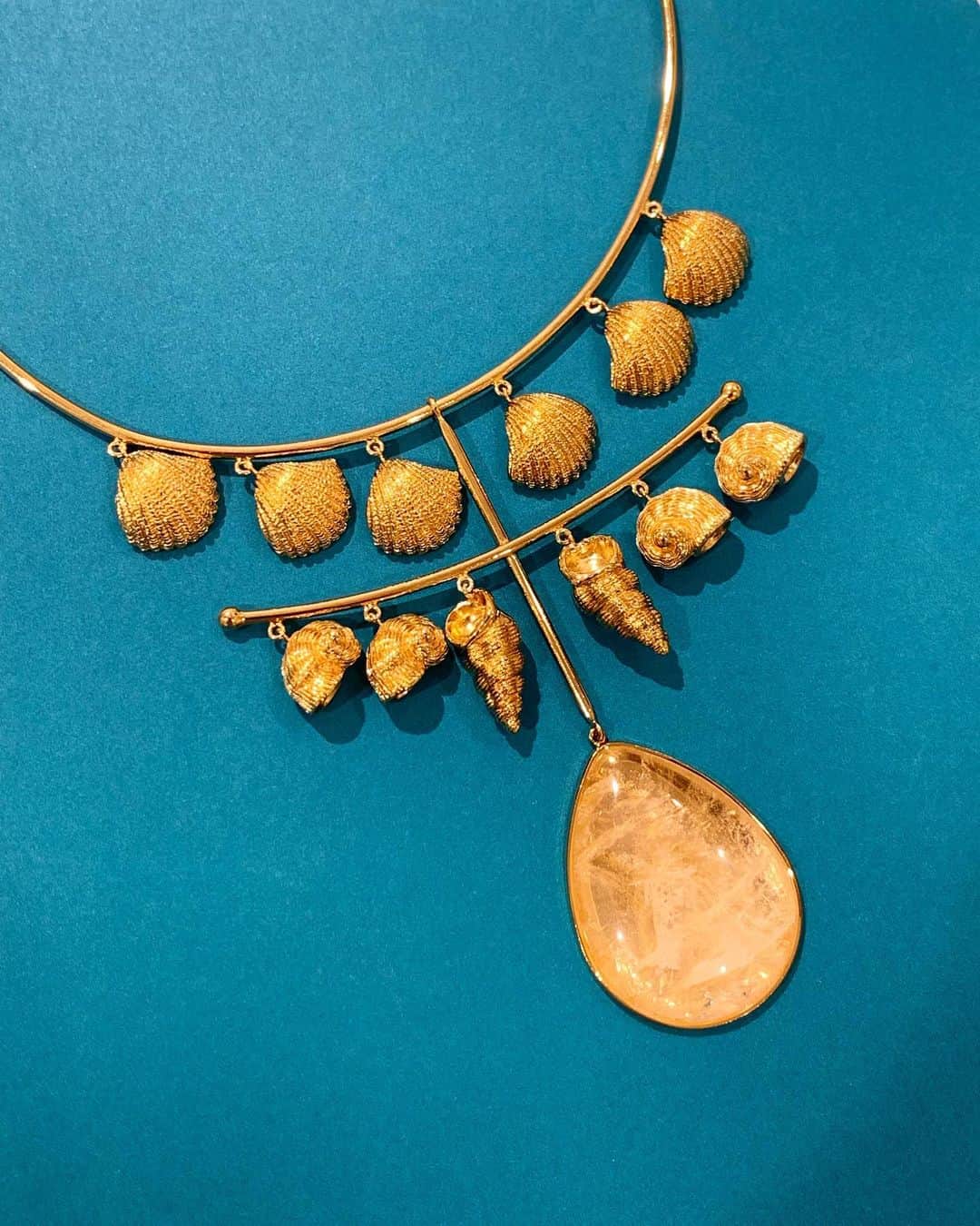 のインスタグラム：「Sunday mood 🐚 #aureliebidermann #panama #sundayfunday」