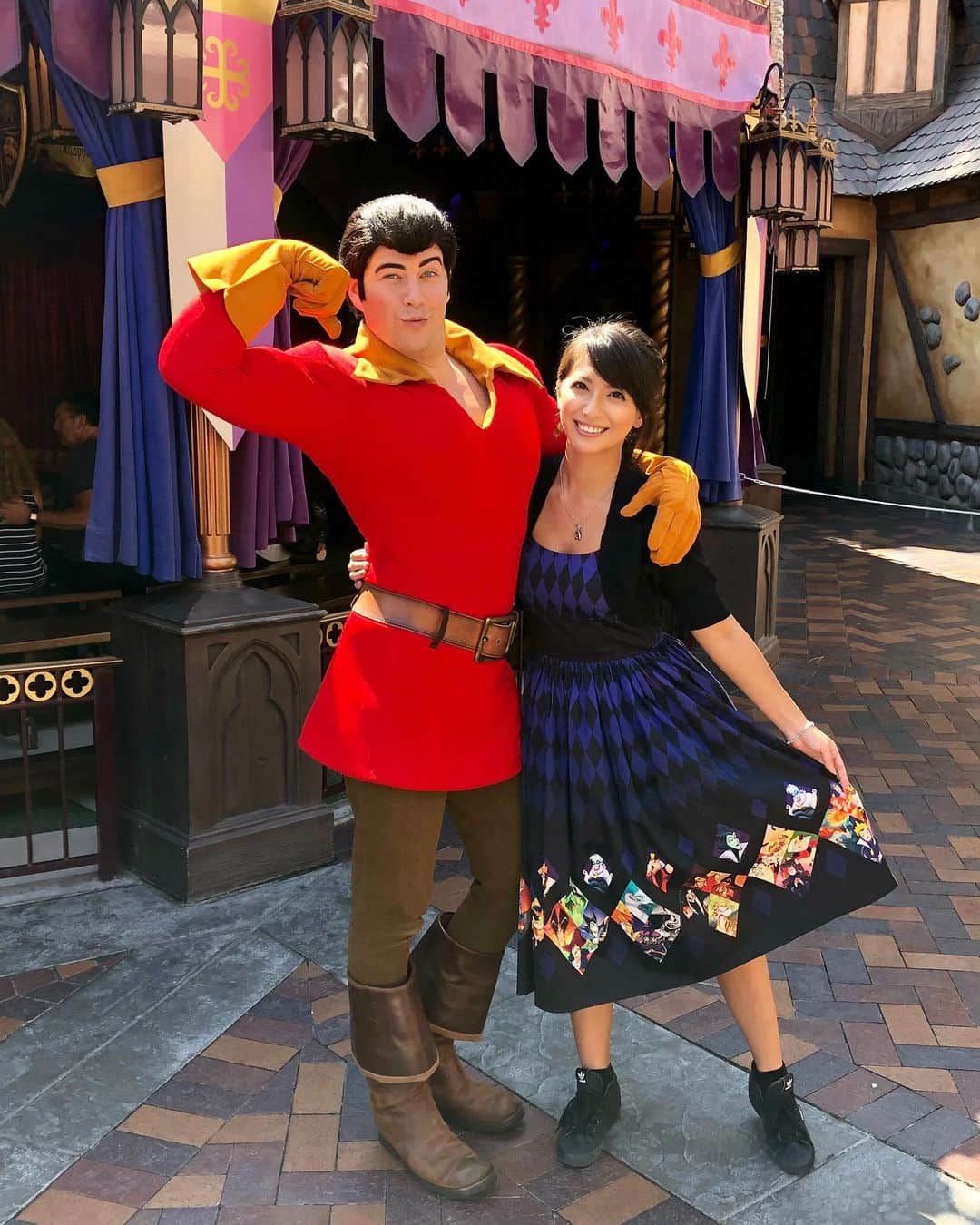 矢部あやのインスタグラム：「201809 4day ガストン！ 不覚にも胸キュンしてしまった… ・ #disneyland #disneylandcalifornia #disneylandresort #charactergreeting #DLR #DLR2018」