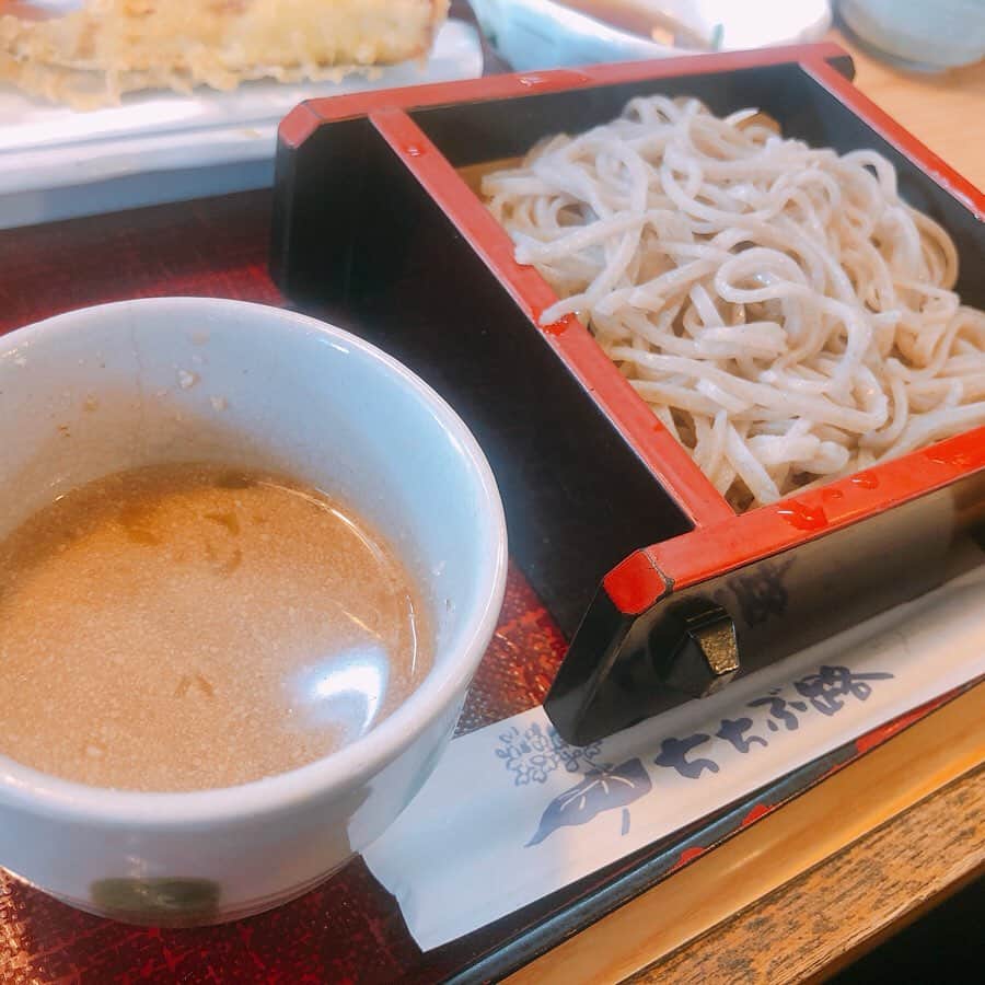 清司麗菜さんのインスタグラム写真 - (清司麗菜Instagram)「お昼ご飯は手打ち蕎麦🥢 ㅤㅤㅤㅤㅤㅤㅤㅤㅤㅤㅤㅤㅤ 初めてくるみダレというものでお蕎麦を食べました！美味しかった🤤 ㅤㅤㅤㅤㅤㅤㅤㅤㅤㅤㅤㅤㅤ うな重はママのなので大食いではありません。（笑）」8月4日 21時04分 - seiji_0007