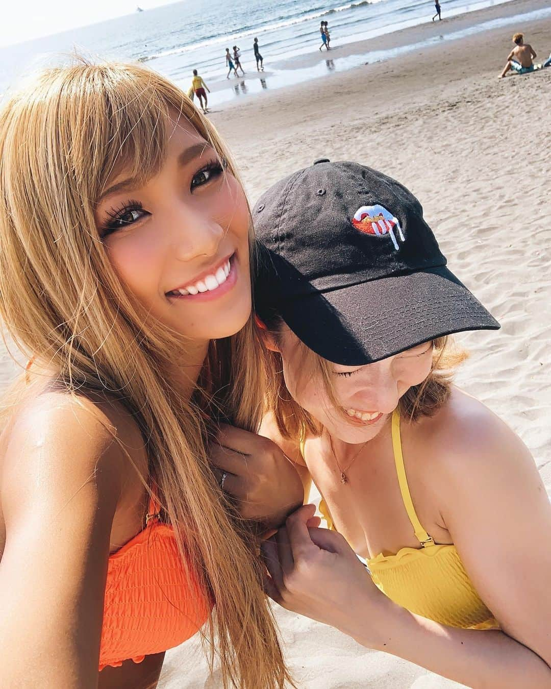 高橋由真さんのインスタグラム写真 - (高橋由真Instagram)「昨日は今年の夏初海♡ 眩しくて目が開けられないまいしゃん😂💕 今度写メいっぱい載せるぞーーー！！∩^ω^∩ . . . #夏 #海 #江ノ島 #初 #やっと夏来た #8月はたくさん行くぞ #🌴 #ゆまいち #❤️」8月4日 21時09分 - yumachi1021