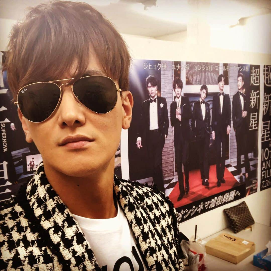 グァンス さんのインスタグラム写真 - (グァンス Instagram)「Blog check! Http://ameblo.jp/css-kwangsoo #Supernova #日本 #デビュー #10周年 #記念 #映画 #超新星 @_supernova_official_ 10th Anniversary Film #絆は永遠に #舞台挨拶 #アルバム #PAPARAZZI  #ハイタッチ会 #広島  #福岡 #AEONMALL  今日沢山来てくれて、#Milky #ありがとう 来れなかった #ミルキー #サンキュー スタッフの皆さんも、お疲れ様でした！久しぶりに行った、広島、福岡！沢山の愛、もう一度、ありがとう！今回のプロモーション、皆からもらった愛に、また、倍返しするために、ライブの練習、頑張るからね！ミルキー よい夜を！！」8月4日 21時22分 - kwangsamak