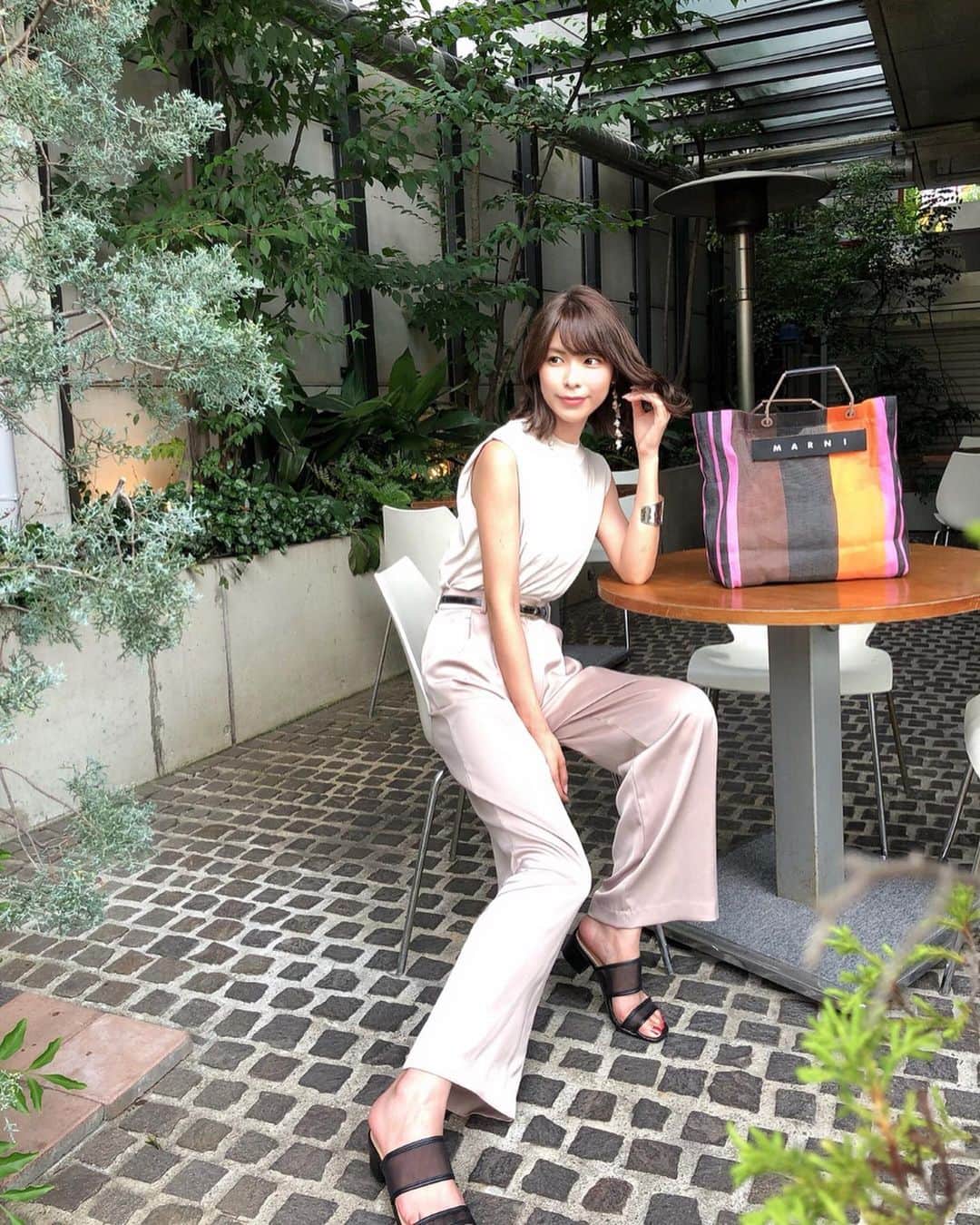 Yuika Matsuさんのインスタグラム写真 - (Yuika MatsuInstagram)「しふく . . . 脚が長くラインも綺麗にみえるパンツ❤︎ @acym_official . . サラサラして今の時期にも履きやすいし トップスを選ばないとカラーが絶妙にかわいい☺︎ . . . . . #ootd  #acym」8月4日 21時29分 - yuika00802