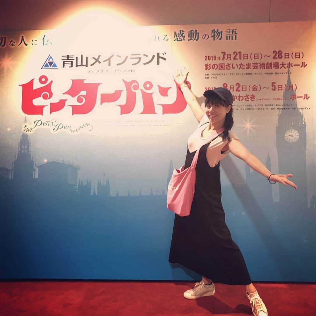上原りささんのインスタグラム写真 - (上原りさInstagram)「今日は川崎にピーターパンを観に行きました✨ 子どもたちの声を引き出すとても素敵でパワー溢れるステージでした😊 素敵な時間をありがとうございました( *´艸｀) #上原りさ#おかあさんといっしょ#ミュージカルピーターパン」8月4日 21時40分 - uehara_risa_official